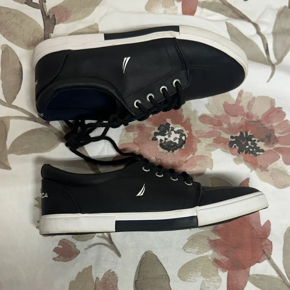 Nautica Women's Black and White Sneakers